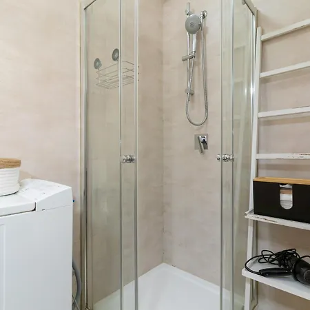 Apartment La In Centro, With Spa Bari